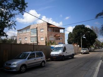 Улица Гуш-Халав.