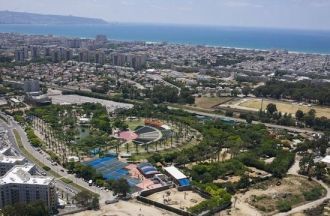 Город Кирьят Моцкин с высоты.