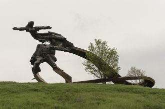 Достопримечательность города Чаренцаван.