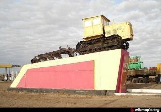 Памятник трактору, Казахстан, город Атба