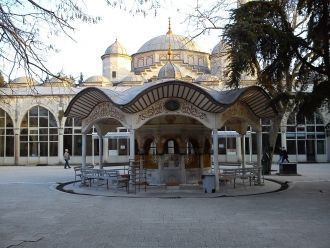 Люлебургаз, Мечеть Sokullu Sadirvan