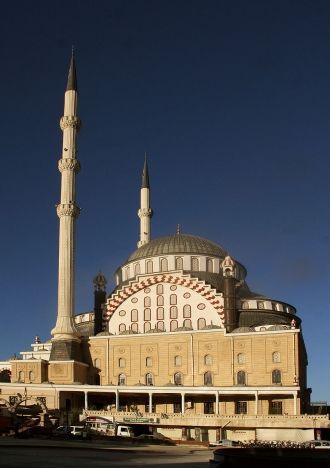 Мечеть Sarayhat в городе Элязыг.