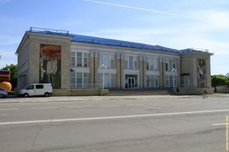 На одной из улиц города Дондюшаны.