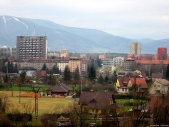 Панорама города Тршинец.