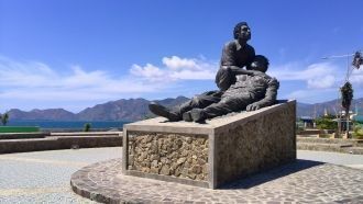 Дили - памятник независимости Восточного