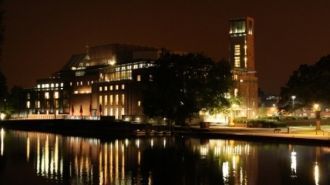 Ночной город Стратфорд-на-Эйвоне.