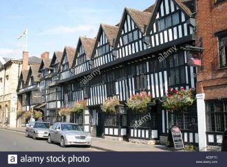 Жители города Стратфорд-на-Эйвоне.