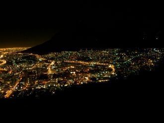 Панорама ночного города Фалмута.