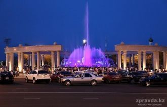 Город Каратау ночью.