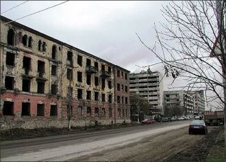 На улице города Каратау.