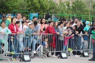 Жители города Хромтау.