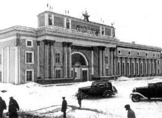 Былые времена в городе Уштобе.