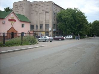 На улице города Абай.