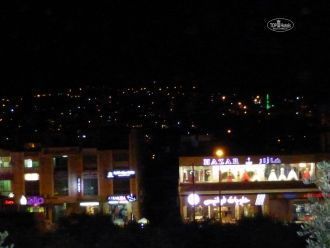 Ночная жизнь в городе Хазар.