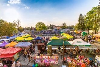 Рынок города Устронь