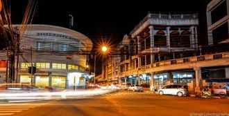 Город Бандунг ночью.