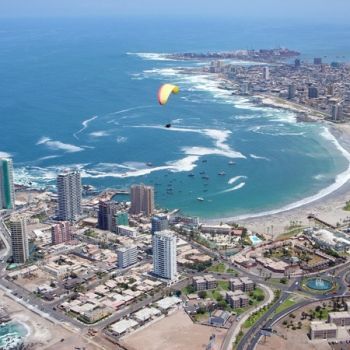 Вид на&nbsp;Икике с высоты.