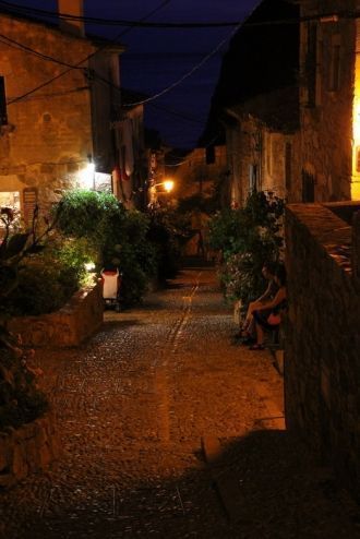 Ночные улицы Вила-Велья, Бразилия.