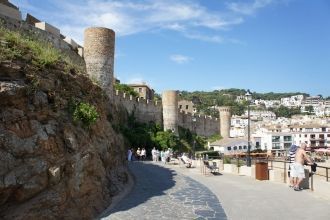 Люди в Вила-Велья, Бразилия.