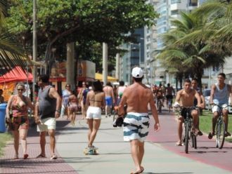 Городские жители и гости города Вила-Вел