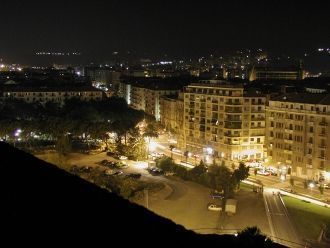 Ночной город Савона.