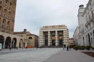 Дворец Почты, Палаццо дель Посте.