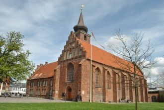 Достопримечательность города Нюкебинг.