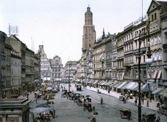Город в 1900 году.