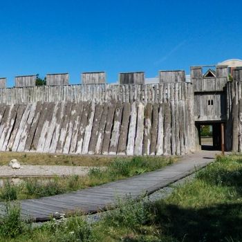 Замок викингов. Реконструкция.