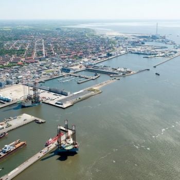 Вид на порт&nbsp;Эсбьерга.