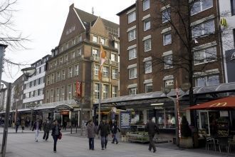 Люди в Дуйсбурге.