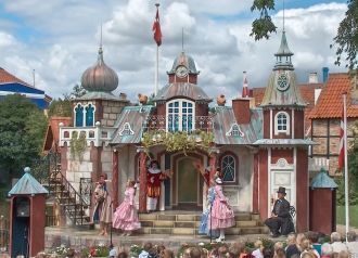 Замок Х.К.Андерсена в саду Лотз Оденсе.