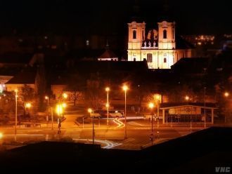 Ночной город Секешфехервар.