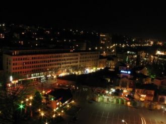 Плевен ночью.