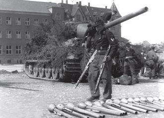 Изерлон. 1945 год.