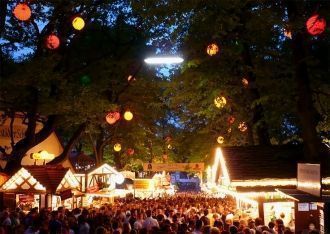 Город Эрланген ночью.