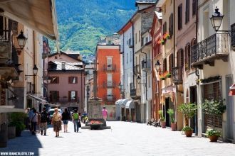 Жители г. Аоста.