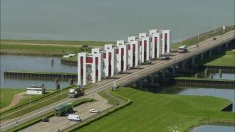 Нидерланды, Лелистад. Мост