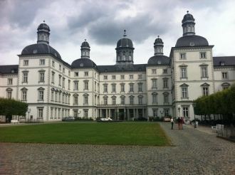 Достопримечательность города Бергиш-Глад