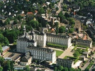 Город Бергиш-Гладбах с высоты.