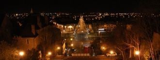 Панорама ночного города Ле-Ман.