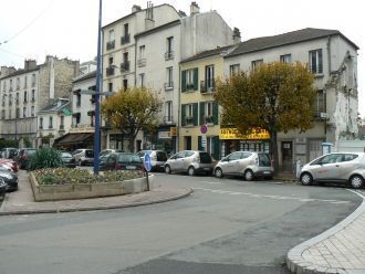 Площадь железнодорожного вокзала, в Клам