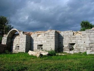 Кремлевская стена в Серпухове