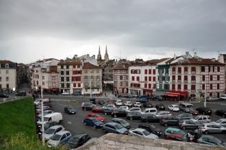 Улица в г. Байонна.