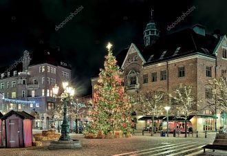 Рождественская елка на площади Лунда ноч