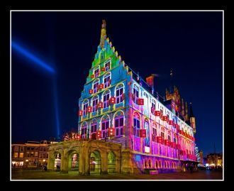 Гауда ночью.