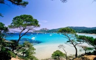 Достопримечательность города Йер.