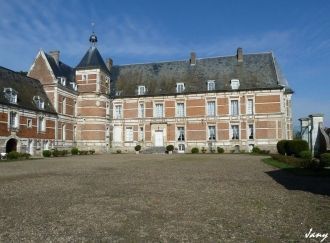 Chateau de Troissereux.
