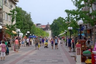 Пешеходная часть улицы Князь Борис.