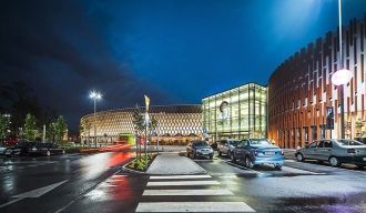 Шопинг-центр «Корона» в Кельце: ночной к